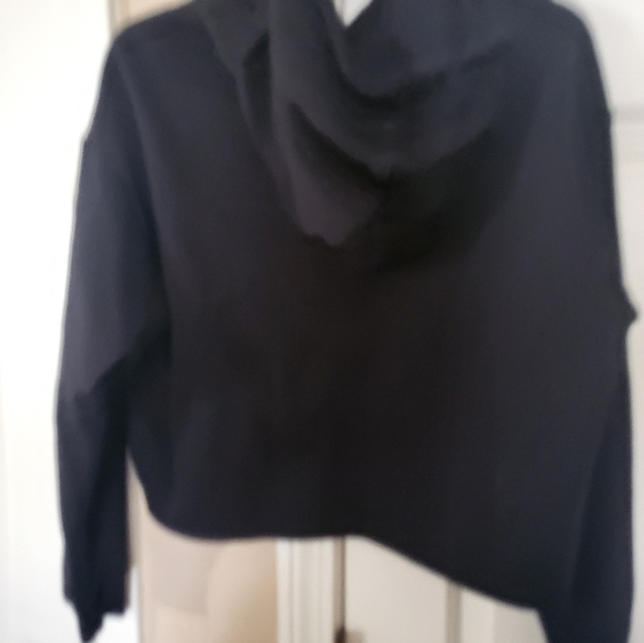 Puma Black Cropped Hoodie Sweatshirt Medium - Picture 4 of 4